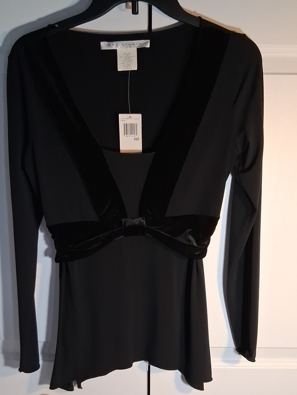 Max Studio Black Velvet-Trim Long Sleeve Intimate Top